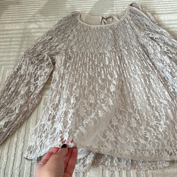 Lauren Conrad Lace Beige Open Shoulder Blouse - Picture 6 of 13